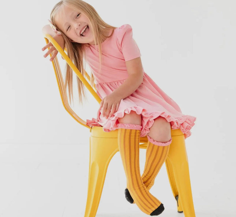 Pencil lace top knee high socks