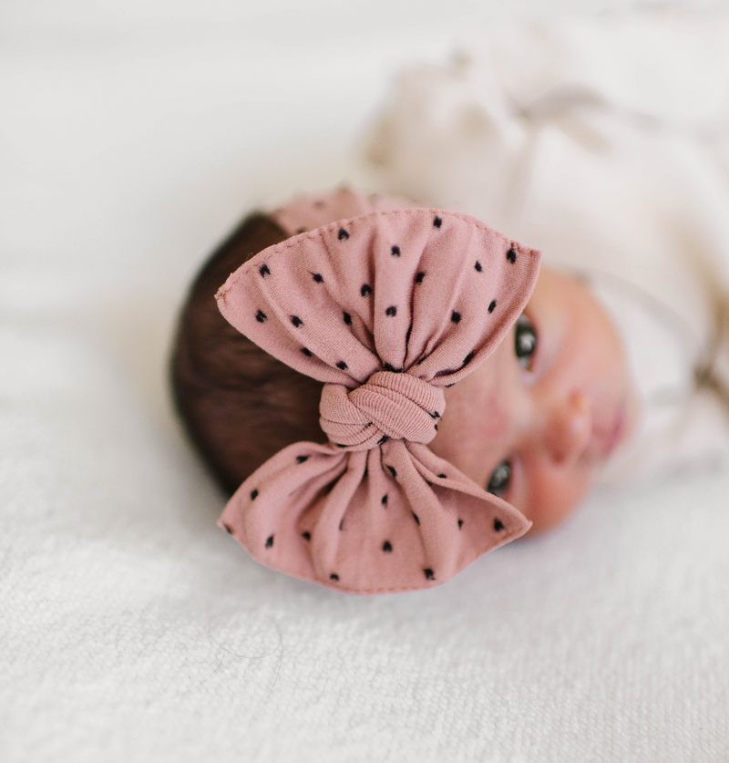 Shabby Dot Knot