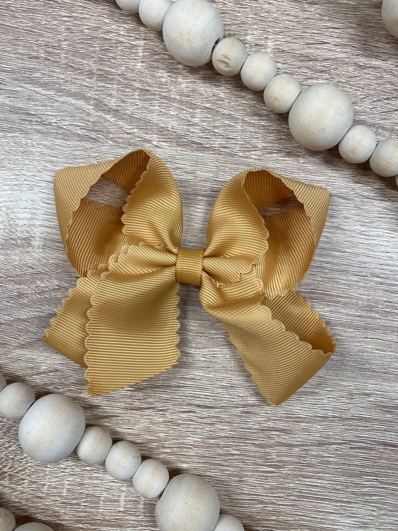 Classic Scalloped Bows - Alligator Clip - 4.5"