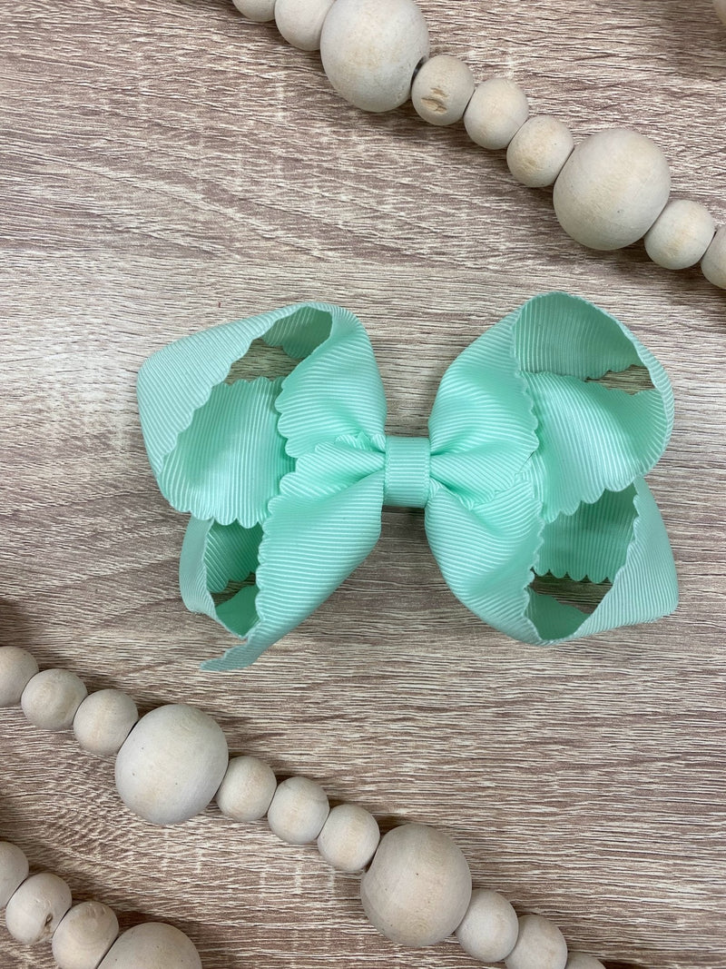 Classic Scalloped Bows - Alligator Clip - 4.5"