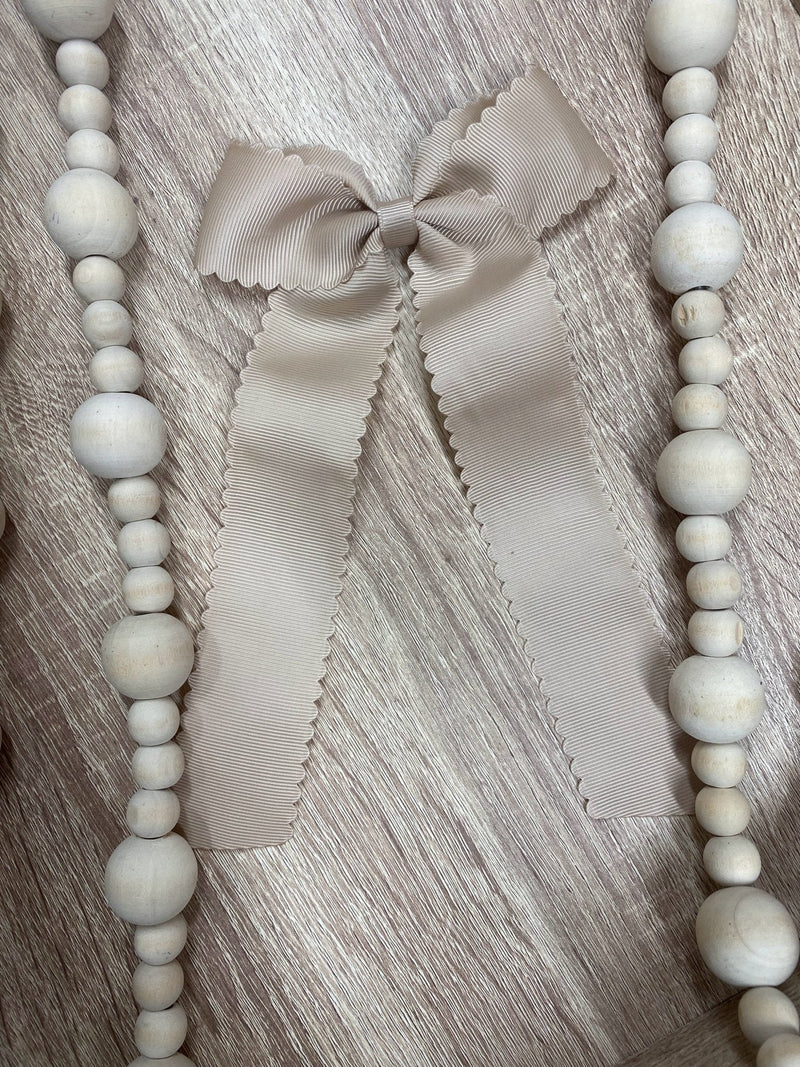 Scalloped Long Tail Bow with Alligator Clip